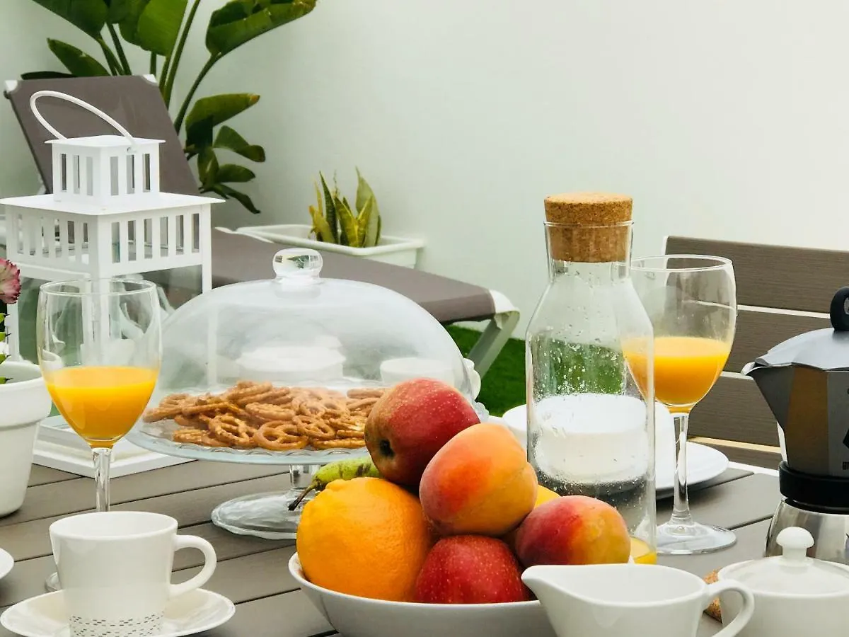 The Little White House, Suite Flower Beach 9 Playa Honda  0*, Playa Honda (Lanzarote) Spain